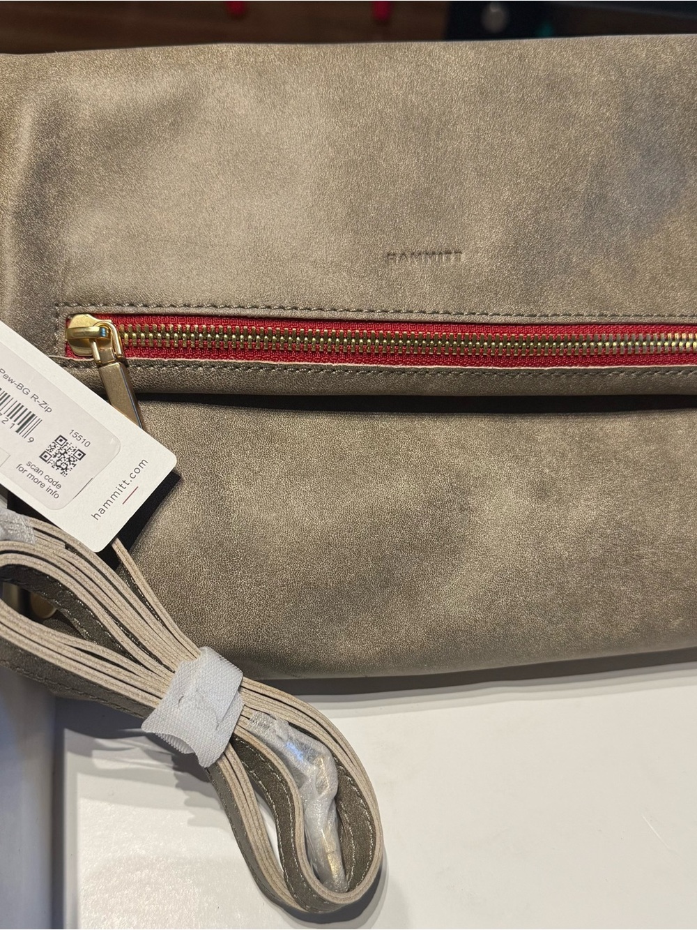 Zippered Leather Crossbody Clutch Hammit - Picture 3 of 8